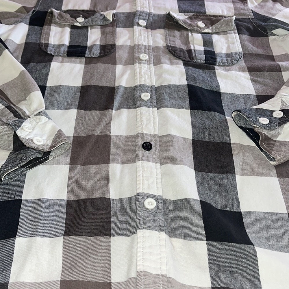 Well worn flannel - Picture 2 of 5